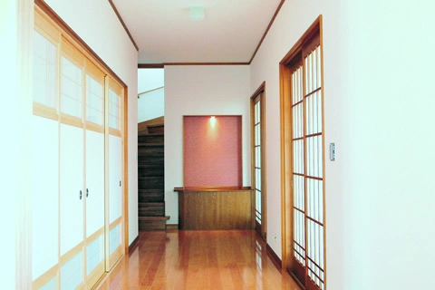 階段下ホール